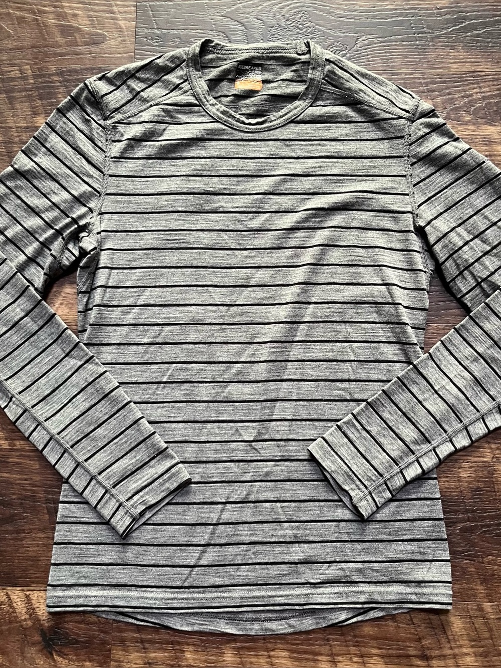 Icebreaker merino wool body fit 200 gray striped long sleeve shirt size small